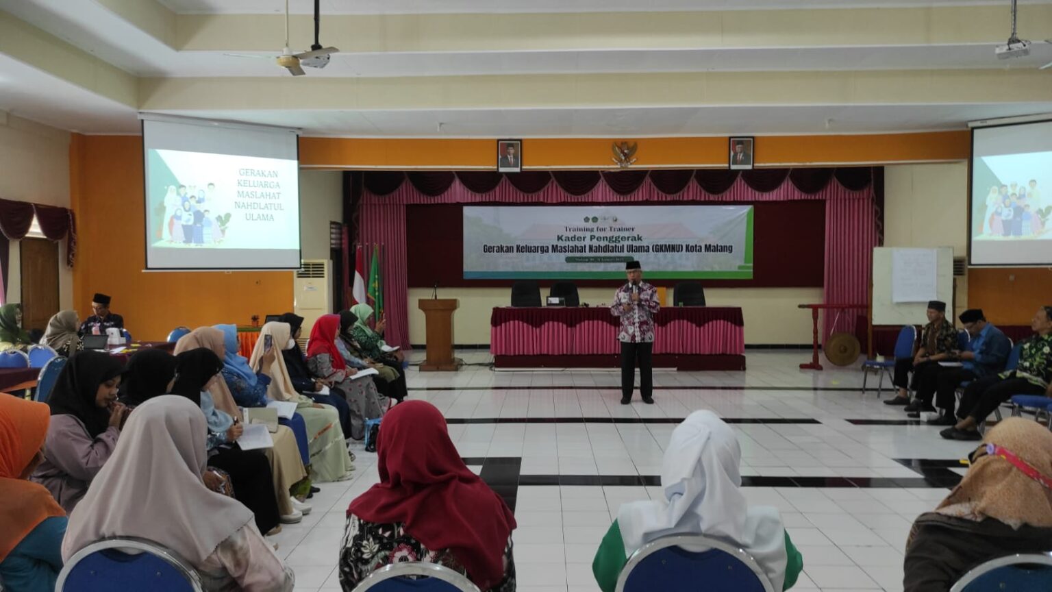 GKMNU Kota Malang Gelar ToT Kader Penggerak Di Aula MAN 2 Kota Malang ...