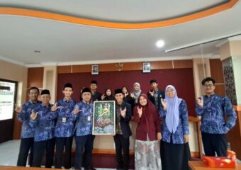 Mahasiswa Fak. Humaniora UIN Maliki Malang Rampungkan PKL di MAN 2 Kota Malang