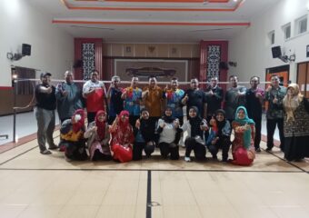 Juara Umum Lagi, GTK MAN 2 Kota Malang Ukir Prestasi Volly dan Bulutangkis